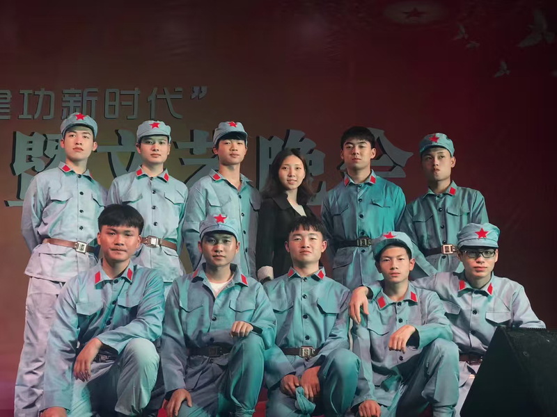 1789004915636049887.jpg 向芳琳.jpg